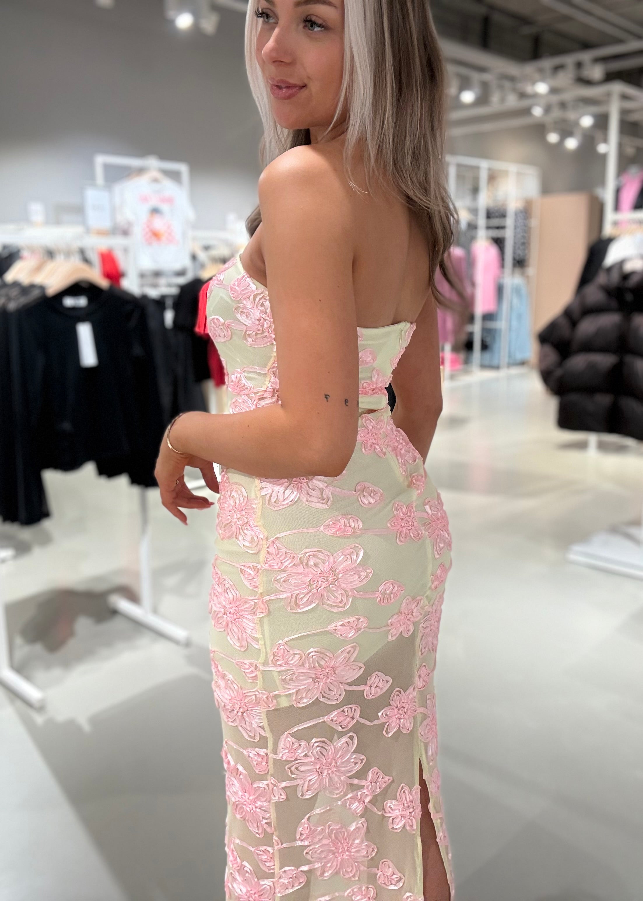 VISAIL Long Dress - Pastel Yellow